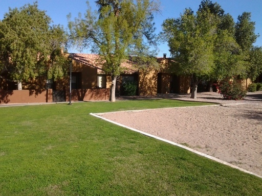 2 Bedroom townhome - washer dryer included