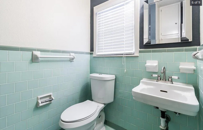 709 W 26th St Apt 13