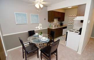 Dining room at at Summerhill Estates Apartments in Lansing, MI