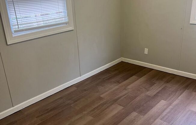 2 beds, 1 bath, $825