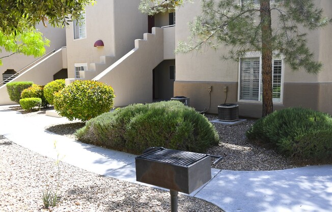 3 beds, 2 baths, $1,650, Unit # 102