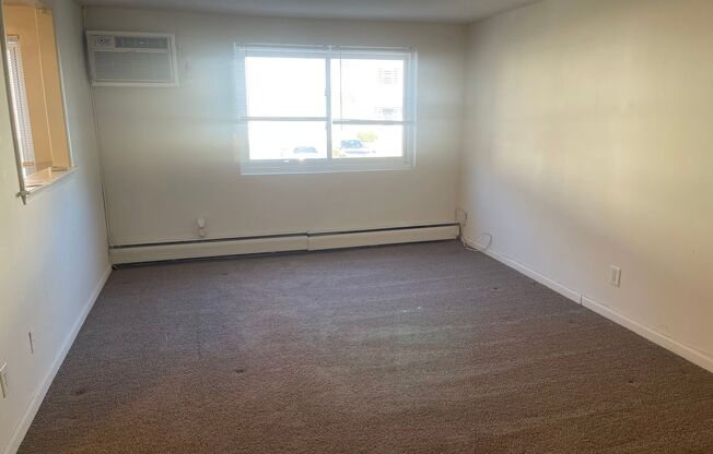 1 bed, 1 bath, 770 sqft, $1,270, Unit 00 - K- 8