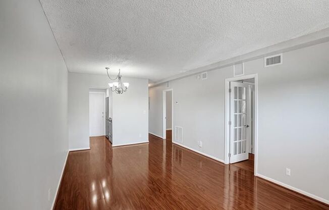 200 S Birch Rd