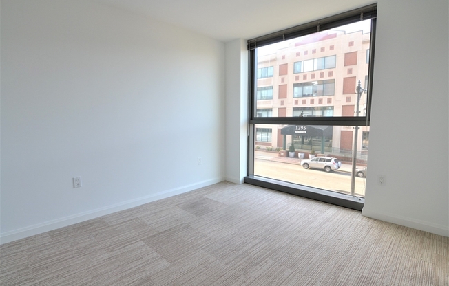 1 bed, 1 bath, 609 sqft, $3,825, Unit 213