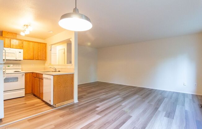 12709-11 SE Lydia Ct