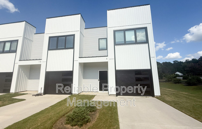 10 SLATER DR