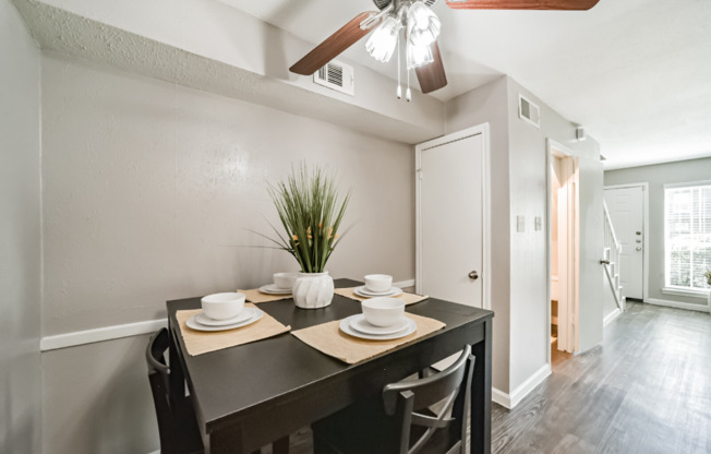1 bed, 1.5 baths, 711 sqft, $849