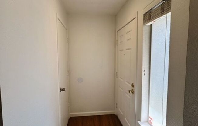 1 bed, 1 bath, 688 sqft, $1,350, Unit 003