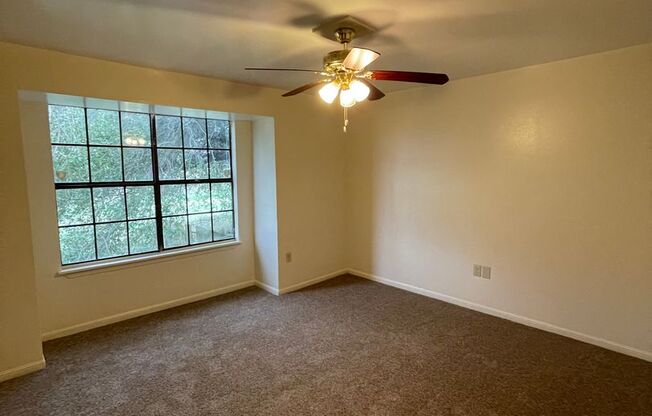 2 beds, 2 baths, 972 sqft, $850