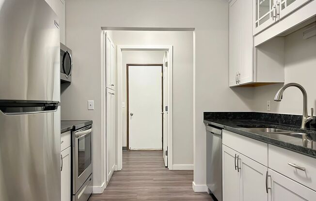 3 beds, 2 baths, 1,200 sqft, $2,195, Unit 14260E -R