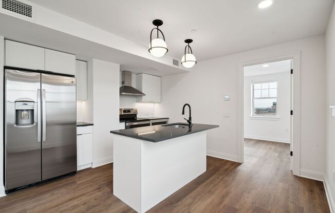 1 bed, 1 bath, 764 sqft, $3,030, Unit 905