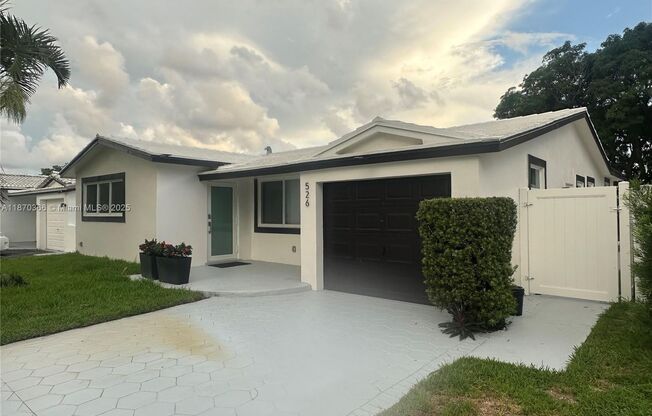 526 S RAINBOW DR HOLLYWOOD, FL 33021