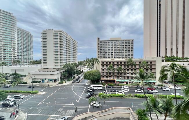 1 bed, 1 bath, $2,300