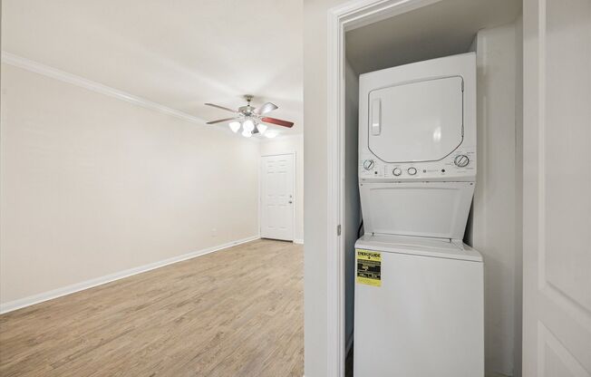 2 beds, 1 bath, 710 sqft, $1,495, Unit 03