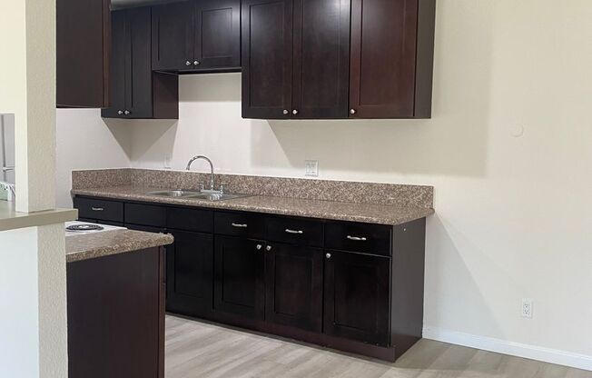 1 bed, 1 bath, 728 sqft, $1,950, Unit 945-50