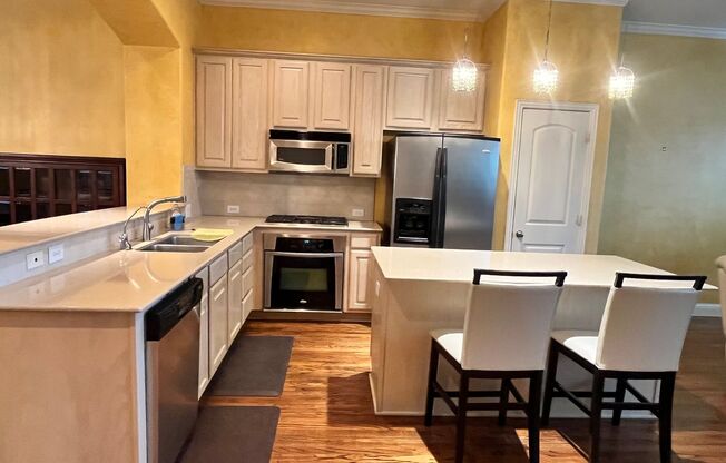 Charming 3-Bedroom Home, Walk to Shops & Entertainment in Prime Plano Location!