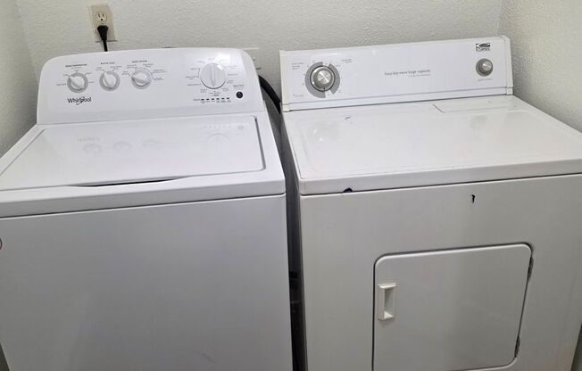 2 beds, 1.5 baths, 950 sqft, $1,350, Unit 51