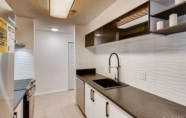 2 beds, 2 baths, $1,590, Unit #D3-207