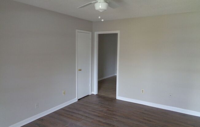 3 beds, 1 bath, $1,225