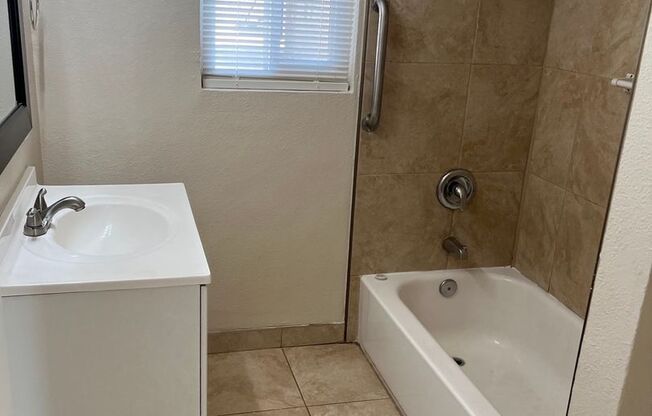 2 beds, 1 bath, $1,495