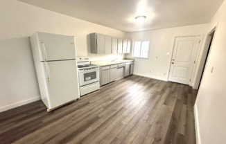 1212 BROCKENBRAUGH CT