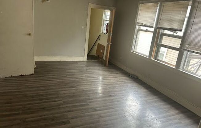 2421 S. 5th Pl