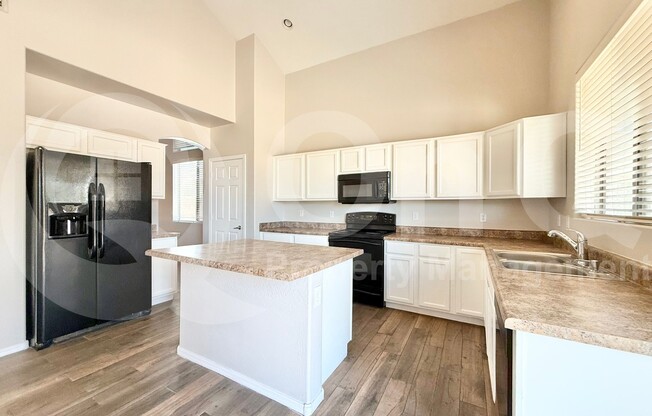3690 E JANELLE CT