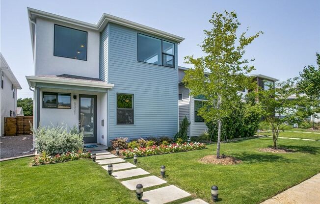4 Bedroom, 3 Bath Home in Glencoe Terrace!