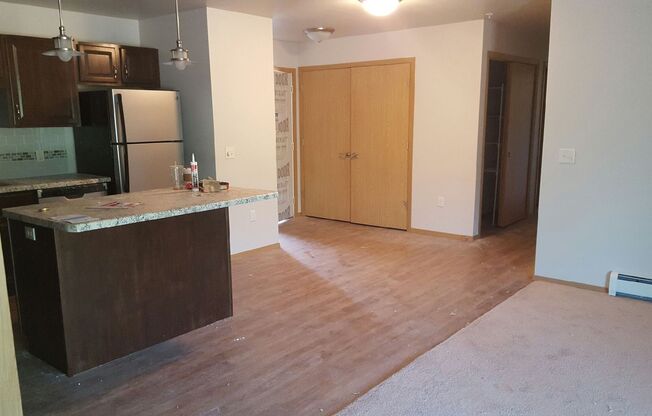 2 beds, 2 baths, 1,076 sqft, $1,475, Unit 4312-12