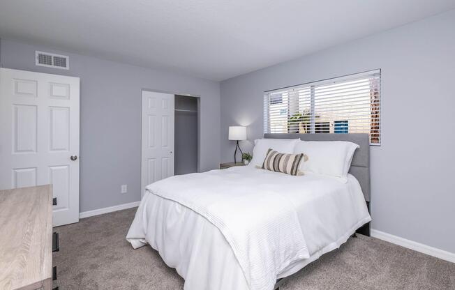 2 beds, 1 bath, 840 sqft, $1,650