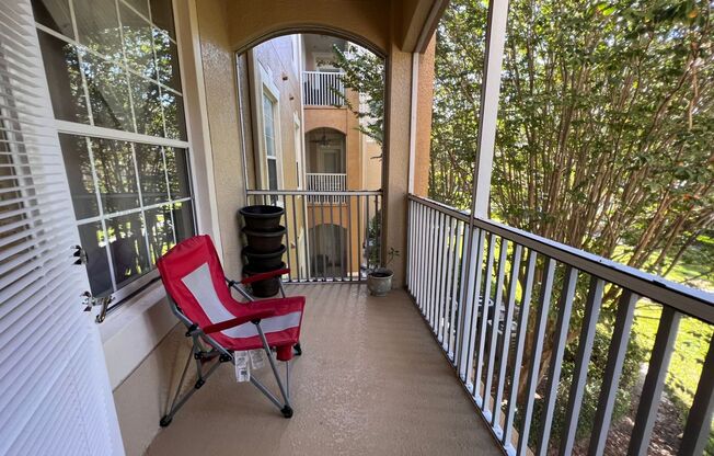 3 beds, 2 baths, $2,300