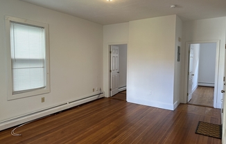 2 beds, 1 bath, 875 sqft, $2,500, Unit 2