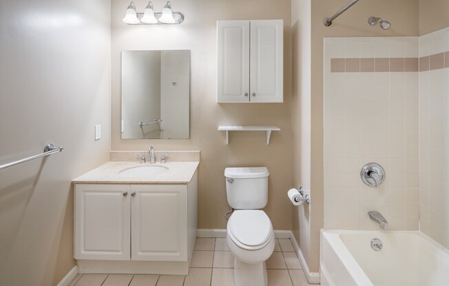 1 bed, 1 bath, 834 sqft, $2,250, Unit 304