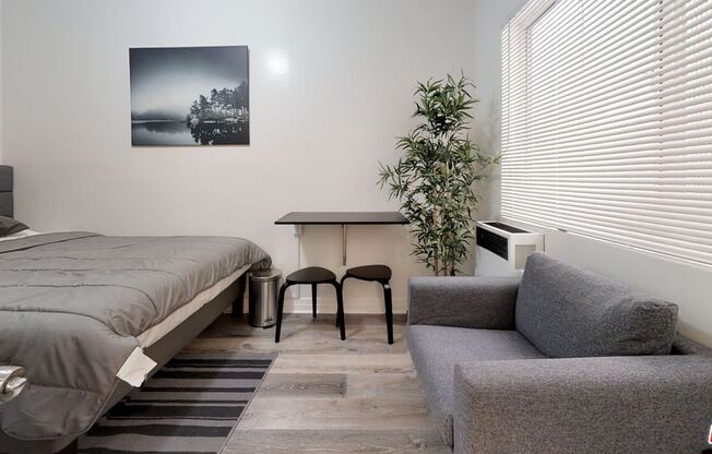 647 W. 18th Street - 109