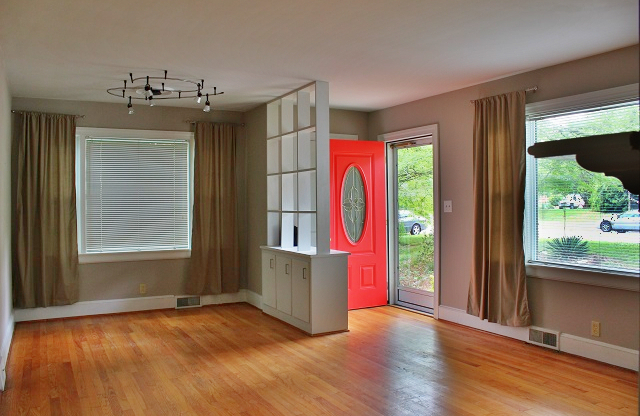 3 bedroom home with basement near Downtown Durham!
