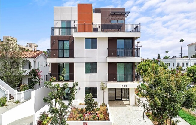 1482 S Sherbourne Dr