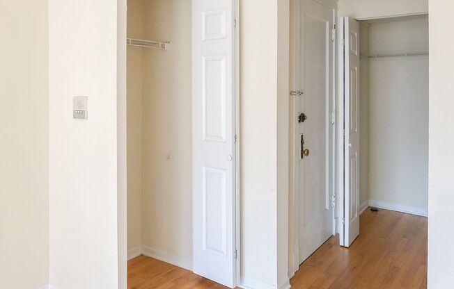 1 bed, 1 bath, 620 sqft, $1,775, Unit 3920-3N