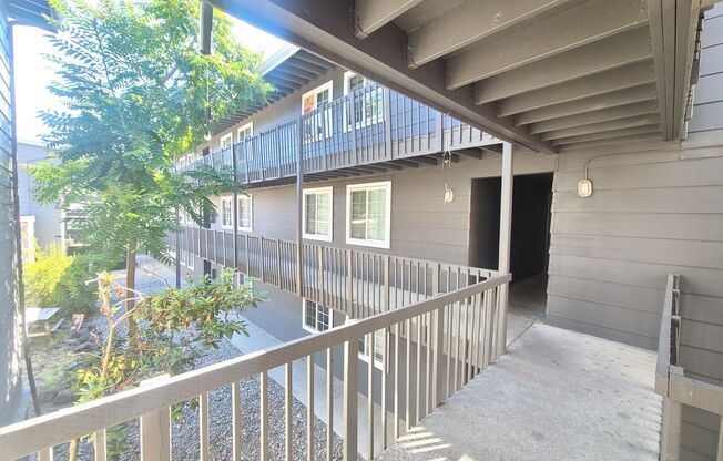 1 bed, 1 bath, $1,050, Unit 109