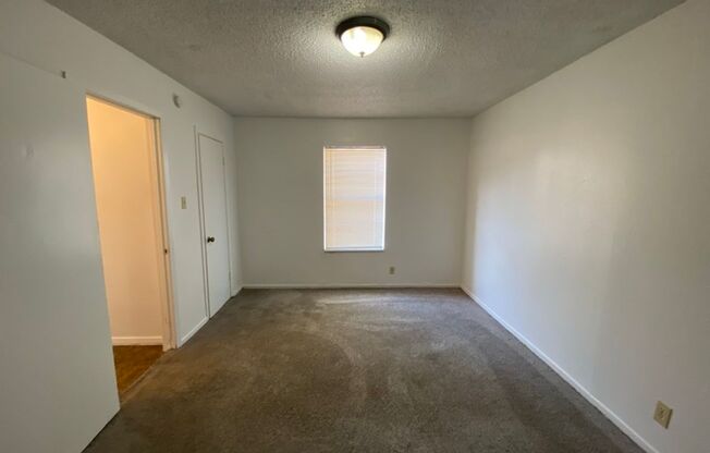 1 bed, 1 bath, 754 sqft, $625, Unit 902