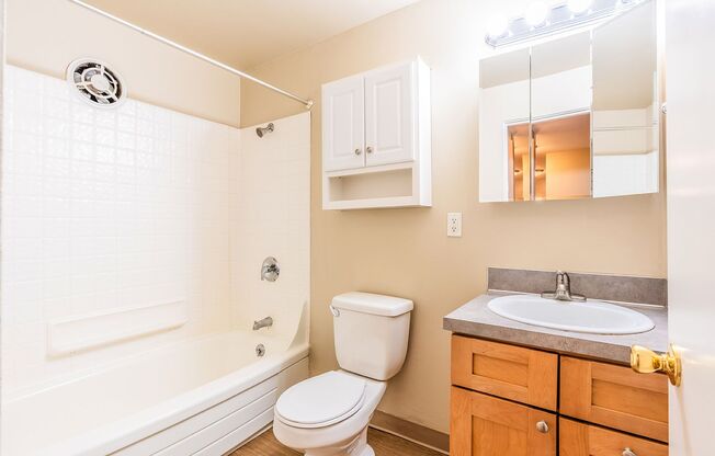 Aladdin Apartments on Greenlake