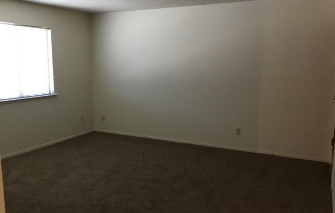 563 W. Alamos Avenue Clovis