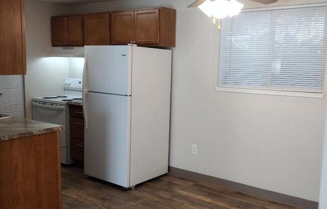 1 bed, 1 bath, 592 sqft, $1,350, Unit 028