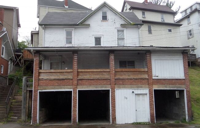 3 Bedroom/ 2 Bathroom House - Downtown - Available 5/20/2024