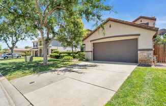 4 beds, 2.5 baths, $2,895