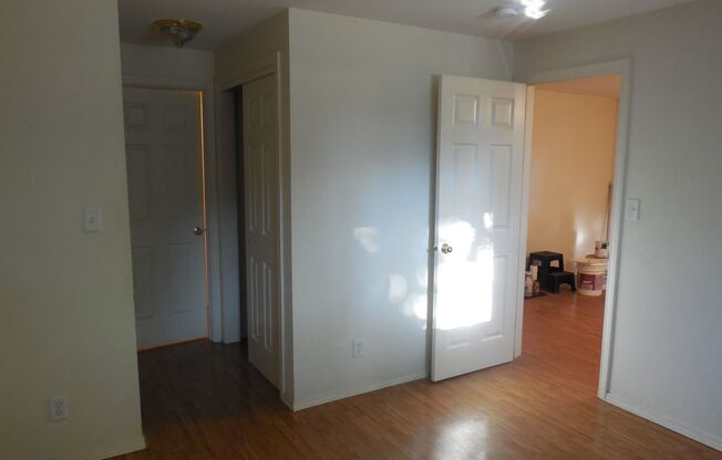 1 bed, 1 bath, 800 sqft, $1,200