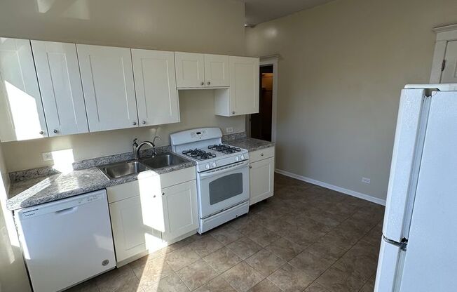 California 953 N / 2759 W Augusta