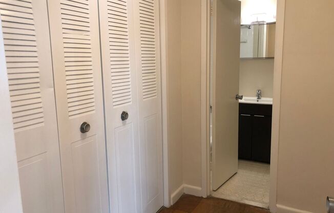 Studio, 1 bath, 460 sqft, $2,100, Unit 0312