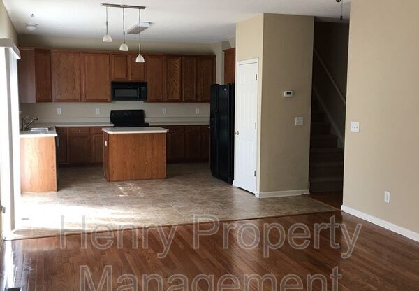 125 KELLERHIS DR