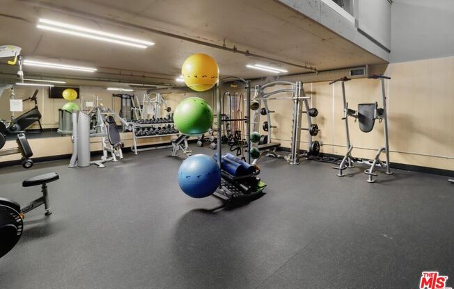 1 bed, 1.5 baths, 742 sqft, $2,695, Unit 106