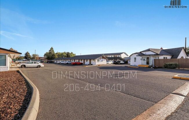 1 bed, 1 bath, 302 sqft, $975, Unit Unit 112